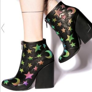 YRU IRIDESCENT MOON AND STARS BOOTS SIZE 6